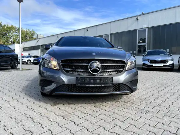 MERCEDES-BENZ A-KLASSE (6/27)