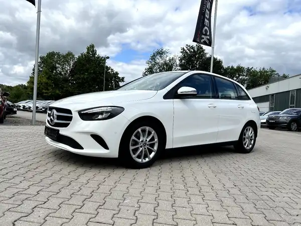 MERCEDES-BENZ B 220 (1/26)