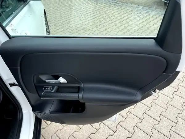 MERCEDES-BENZ B-KLASSE (14/26)