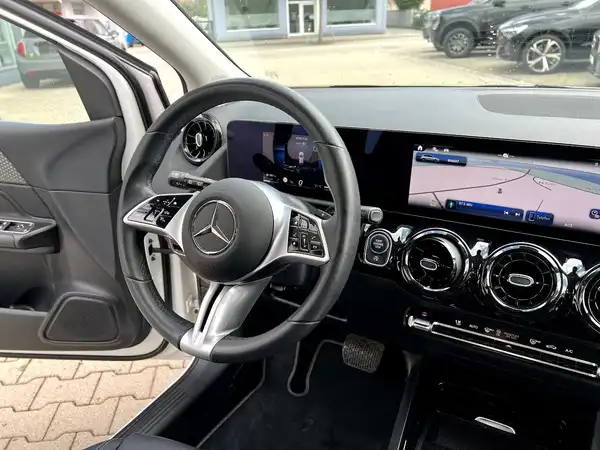 MERCEDES-BENZ B-KLASSE (25/26)