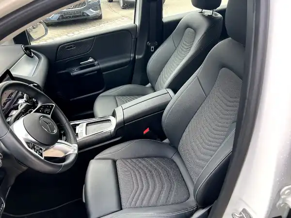 MERCEDES-BENZ B-KLASSE (8/26)