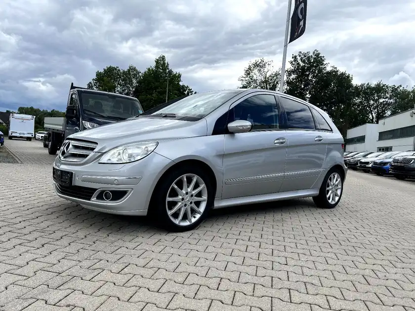 MERCEDES-BENZ B-KLASSE (1/26)
