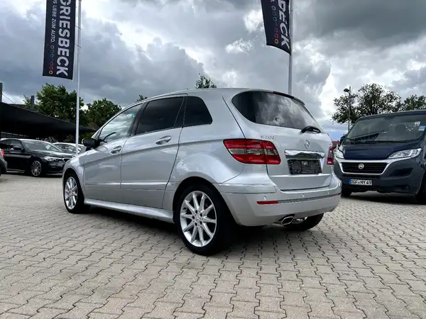 MERCEDES-BENZ B-KLASSE (2/26)