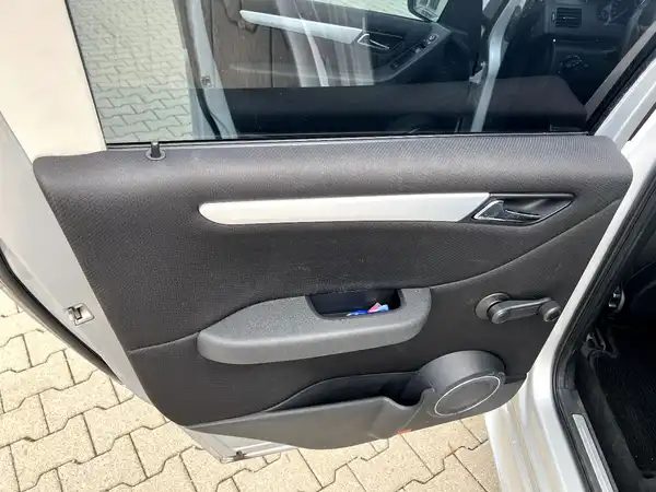 MERCEDES-BENZ B-KLASSE (11/26)