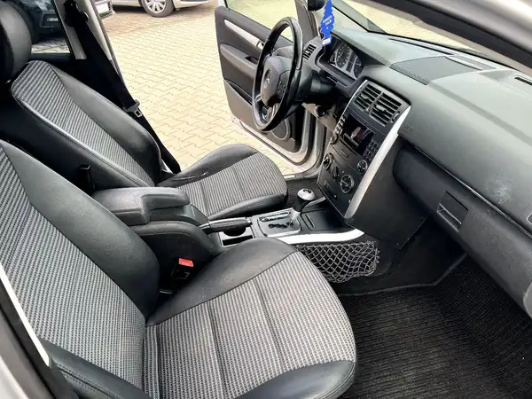 MERCEDES-BENZ B-KLASSE (20/26)