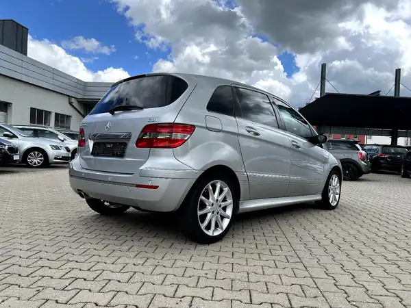 MERCEDES-BENZ B-KLASSE (4/26)