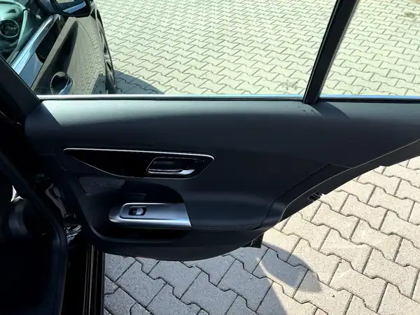 MERCEDES-BENZ C 200 (14/27)