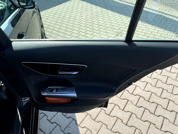 MERCEDES-BENZ C-KLASSE (15/26)