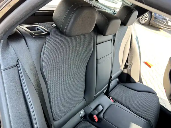 MERCEDES-BENZ C-KLASSE (17/26)