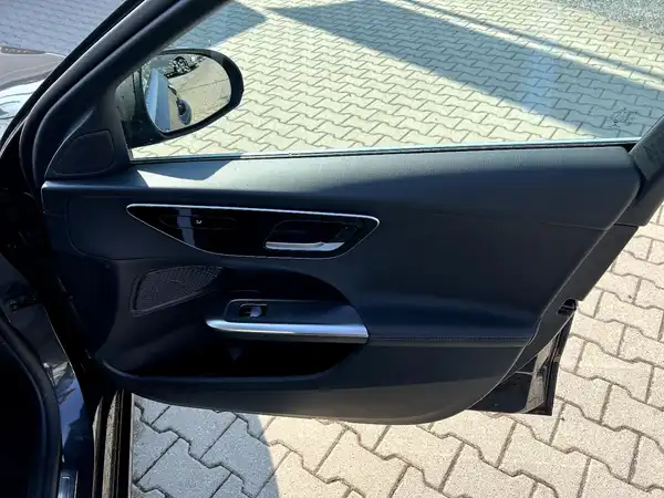 MERCEDES-BENZ C-KLASSE (20/26)