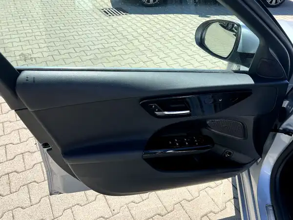 MERCEDES-BENZ C 220 (12/27)