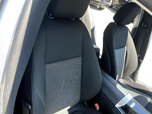 MERCEDES-BENZ C 220 (23/27)