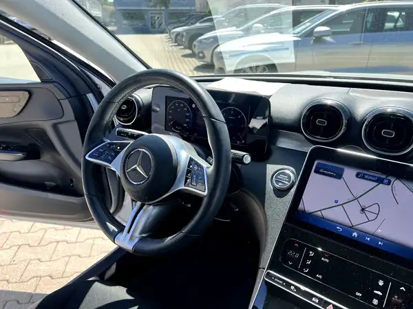 MERCEDES-BENZ C 220 (26/27)