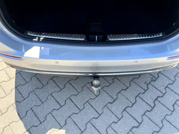 MERCEDES-BENZ C 220 (8/27)
