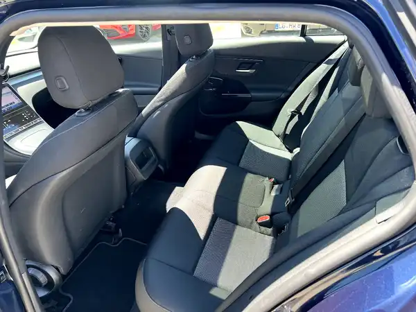 MERCEDES-BENZ C 220 (16/30)