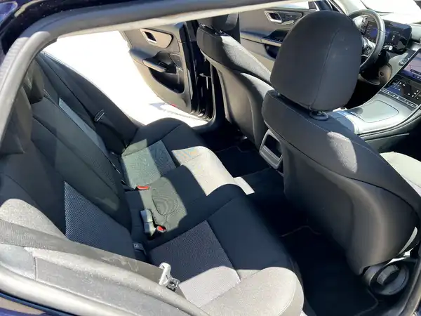 MERCEDES-BENZ C 220 (19/30)