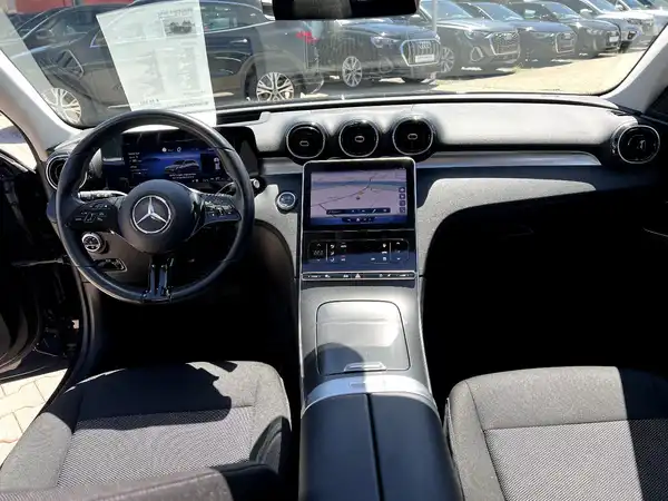 MERCEDES-BENZ C 220 (21/30)