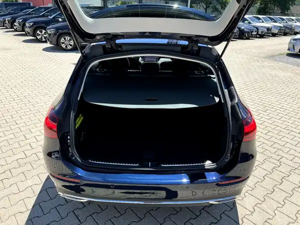 MERCEDES-BENZ C 220 (7/30)