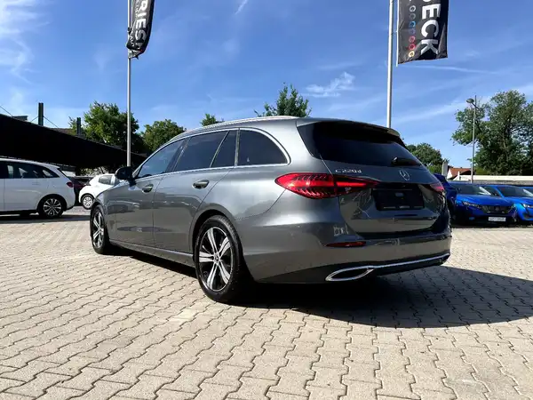 MERCEDES-BENZ C 220 (2/27)