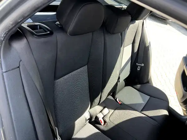 MERCEDES-BENZ C 220 (17/27)