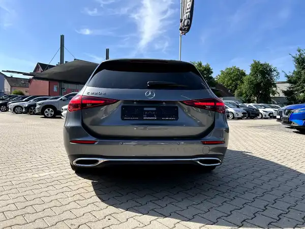MERCEDES-BENZ C 220 (3/27)