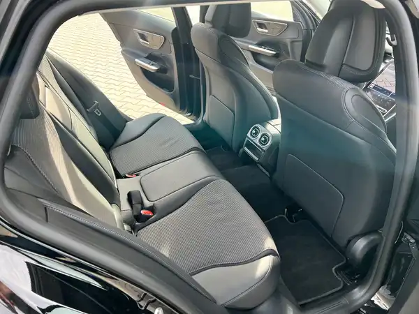 MERCEDES-BENZ C 200 (15/27)
