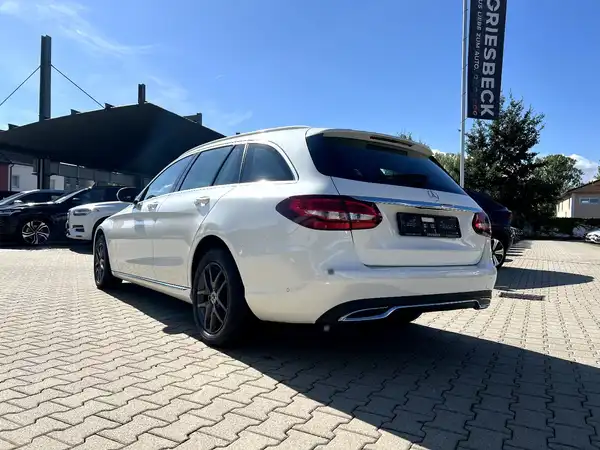 MERCEDES-BENZ C 250 (2/29)