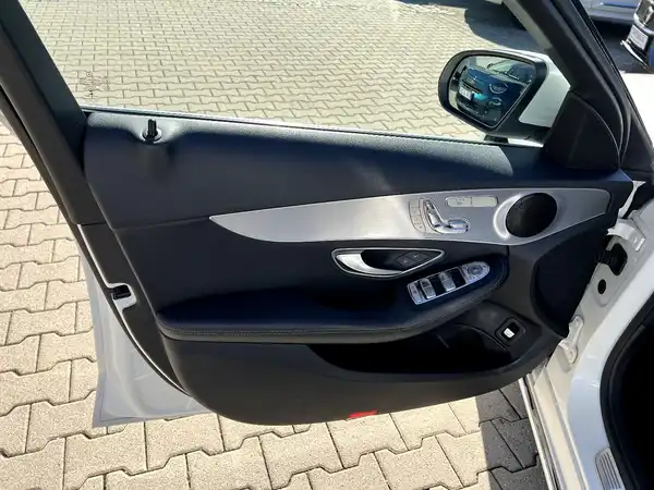 MERCEDES-BENZ C 250 (11/29)