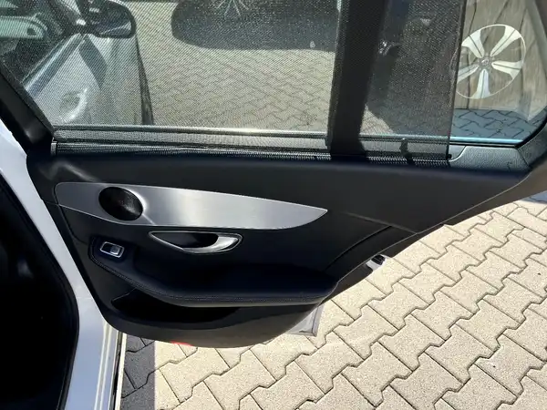 MERCEDES-BENZ C 250 (16/29)