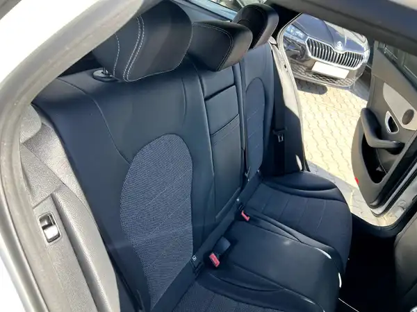 MERCEDES-BENZ C 250 (18/29)
