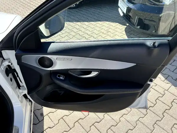 MERCEDES-BENZ C 250 (22/29)