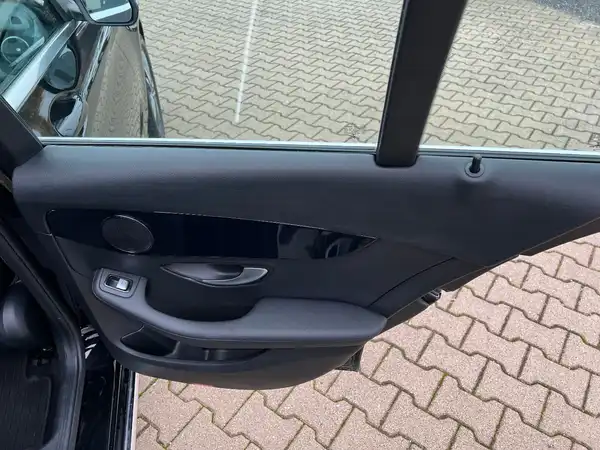 MERCEDES-BENZ C-KLASSE (15/28)