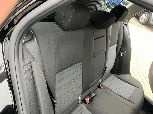 MERCEDES-BENZ C-KLASSE (17/28)