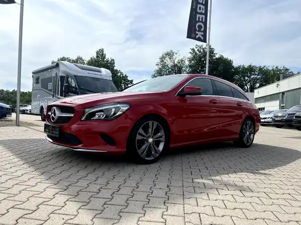 MERCEDES-BENZ CLA (1/28)