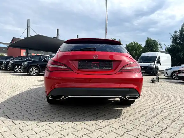 MERCEDES-BENZ CLA (3/28)