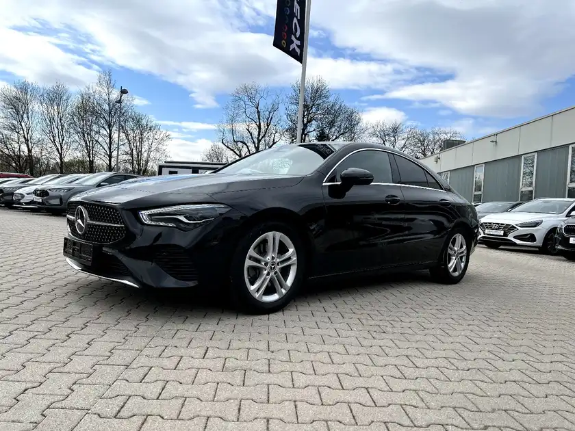 MERCEDES-BENZ CLA (1/27)