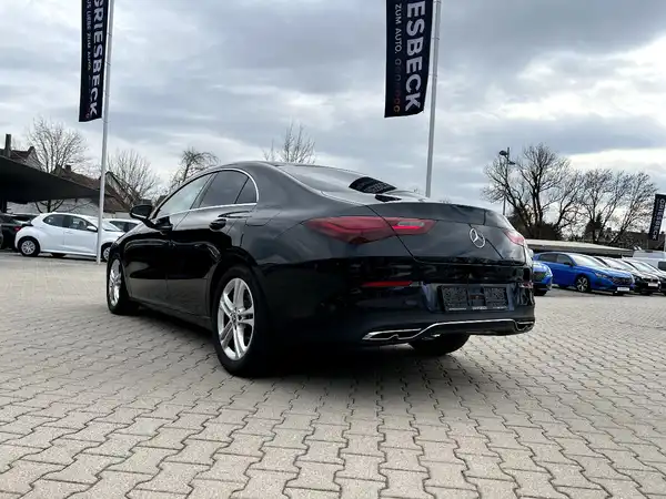 MERCEDES-BENZ CLA (2/27)