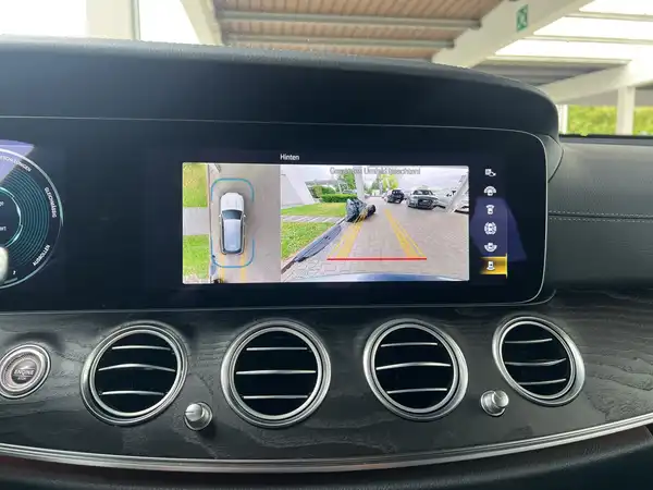 MERCEDES-BENZ E 300 (18/19)