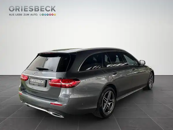 MERCEDES-BENZ E 300 (5/19)