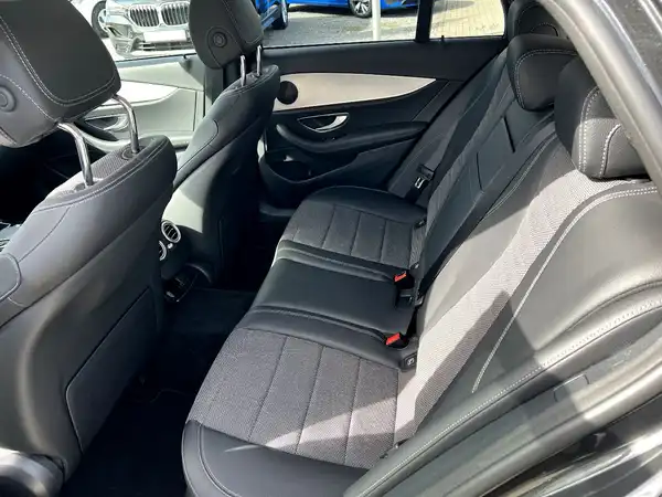 MERCEDES-BENZ E-220 d (13/27)