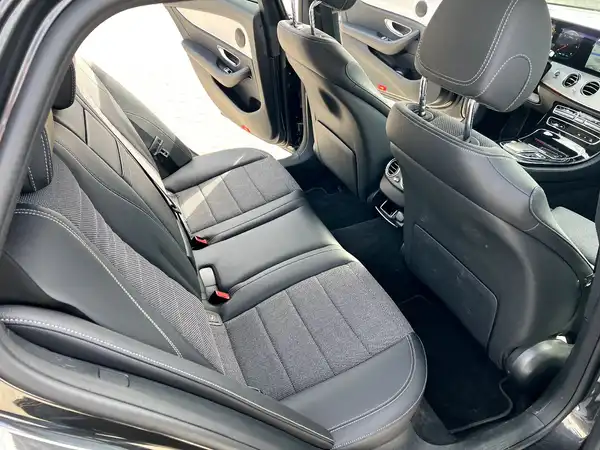 MERCEDES-BENZ E-220 d (16/27)