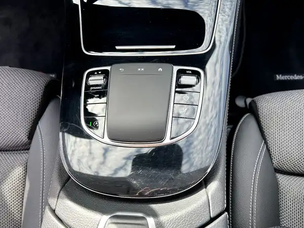 MERCEDES-BENZ E-220 d (23/27)