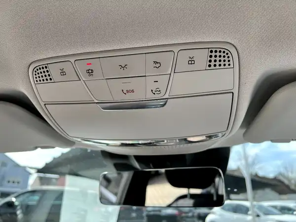 MERCEDES-BENZ E-220 d (27/27)