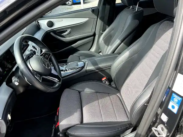 MERCEDES-BENZ E-220 d (9/27)