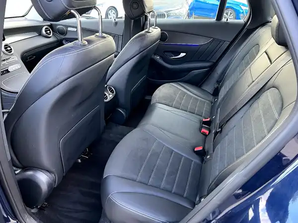 MERCEDES-BENZ GLC (13/27)