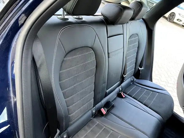 MERCEDES-BENZ GLC (17/27)