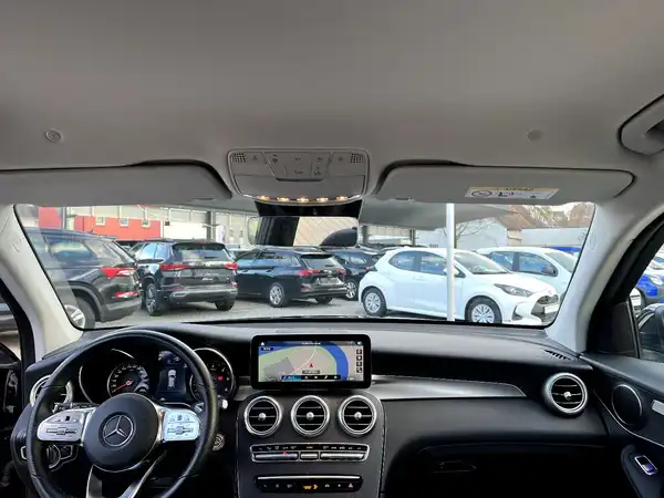 MERCEDES-BENZ GLC (19/27)