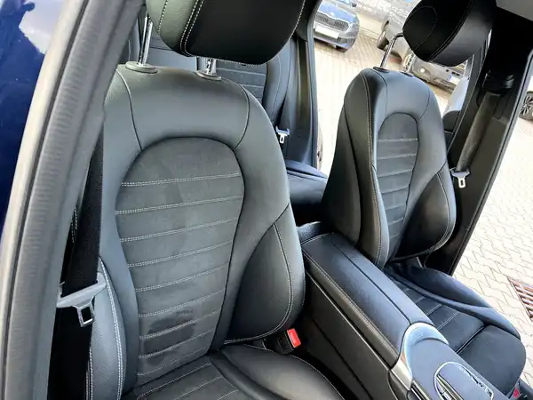 MERCEDES-BENZ GLC (22/27)