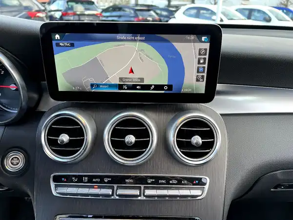 MERCEDES-BENZ GLC (25/27)