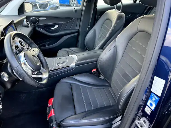 MERCEDES-BENZ GLC (9/27)